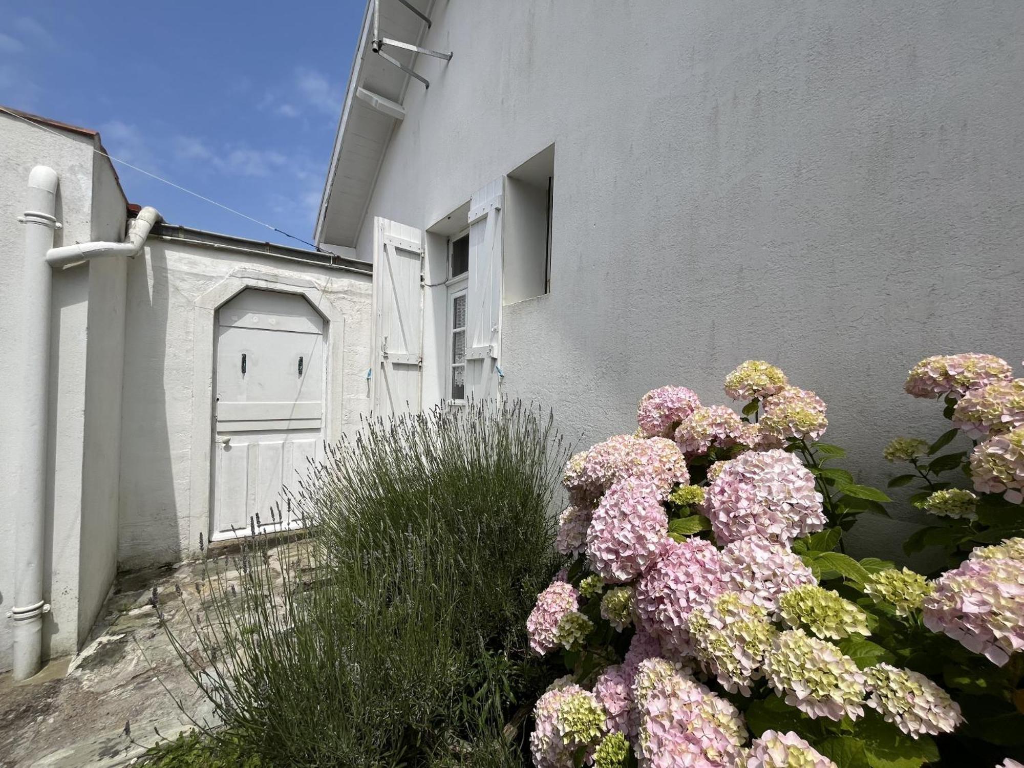 Maison Typique 30 S Proche Plage 圣吉尔-克鲁瓦德维 外观 照片